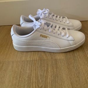 Women’s Puma Sneakers NWOT